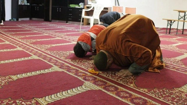 Ισλαμιστής μπήκε σε Ωδείο του Ρεθύμνου απειλώντας: «Εδώ είναι τζαμί – Να φύγουν τα άπιστα Ελληνόπουλα» – Την επόμενη θα μπει με όπλο;